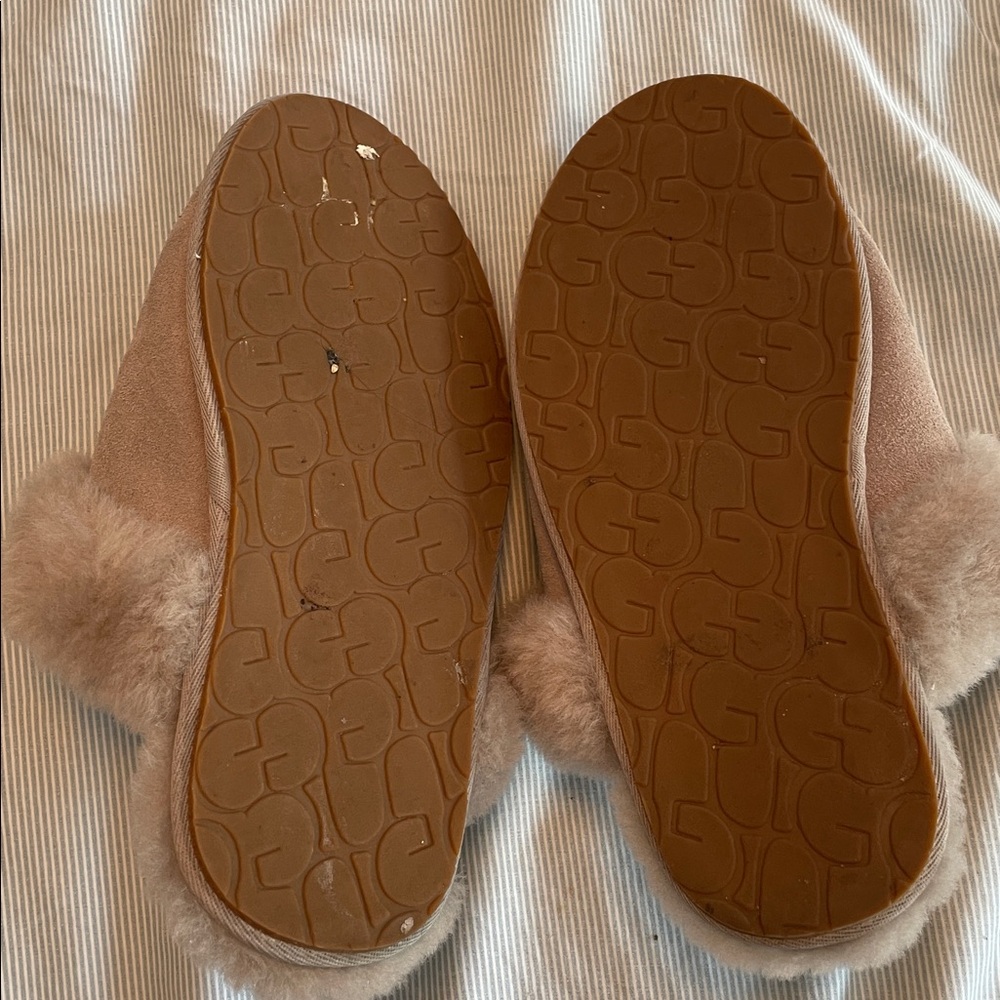 ugg open back slippers - Picture 3 of 3